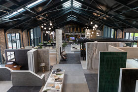 Showroom binnen